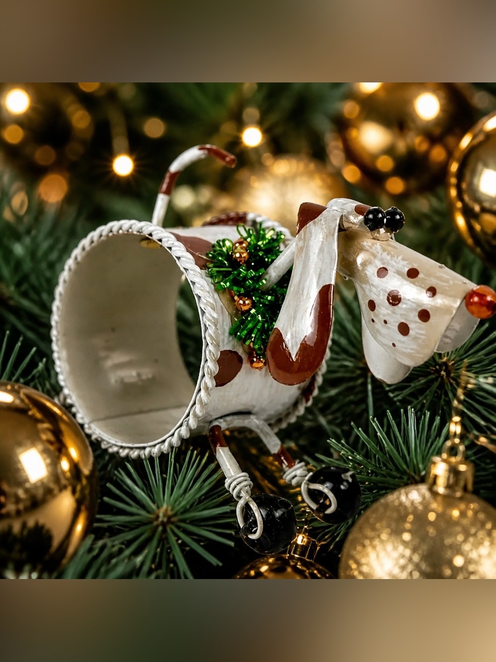 Metal Dog Christmas Ornament Table Decor Wreath Polka Dot White/Brown/Green